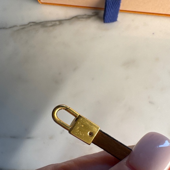 Louis Vuitton - Crazy in Lock Heart Bracelet - Picture 11 of 12